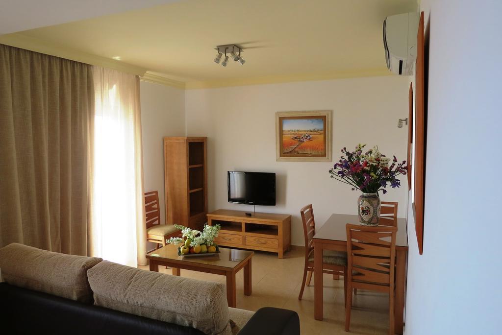 Apartamentos Turisticos Las Yucas Torre Del Mar Exterior foto
