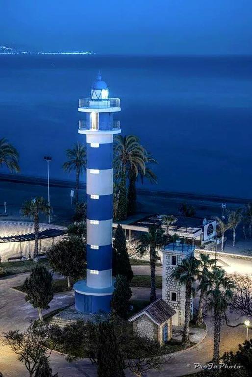 Apartamentos Turisticos Las Yucas Torre Del Mar Exterior foto